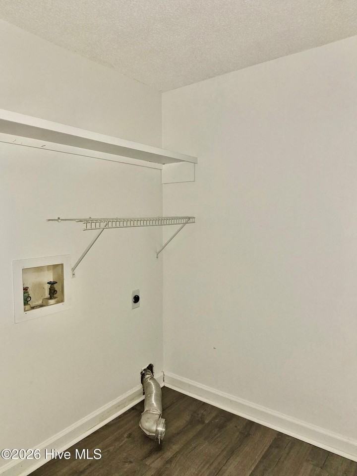1849 Quail Ridge Rd Apt E #E - Photo 4 of 14