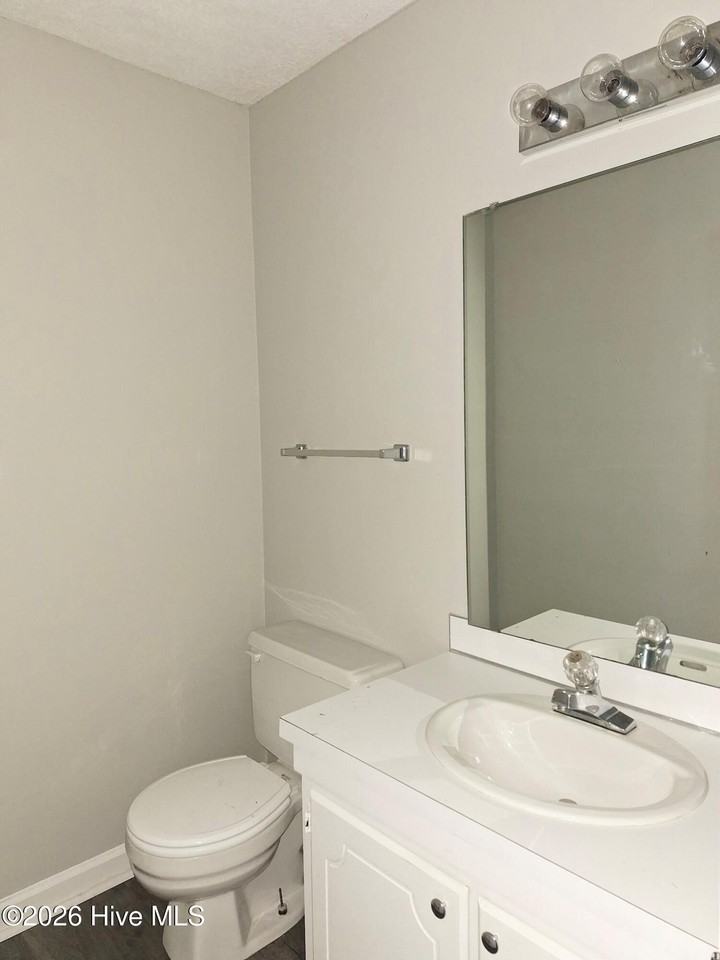 1849 Quail Ridge Rd Apt E #E - Photo 5 of 14