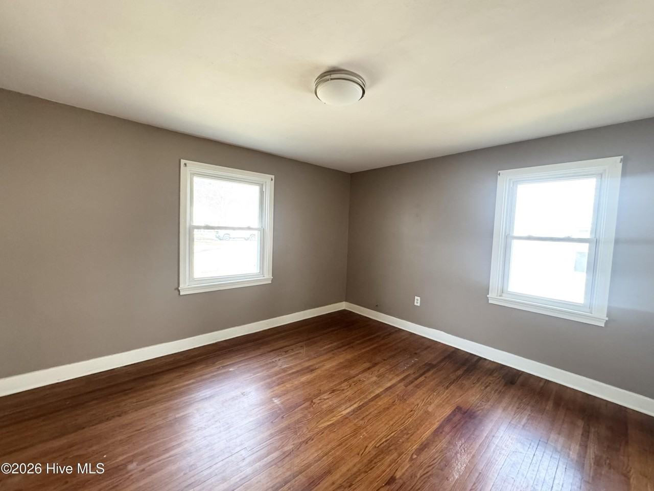 1100 W Williams Cir - Photo 4 of 7