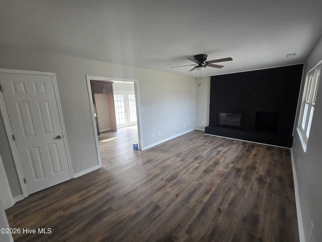 1531 Belgrade Swansboro Rd - Photo 4 of 14