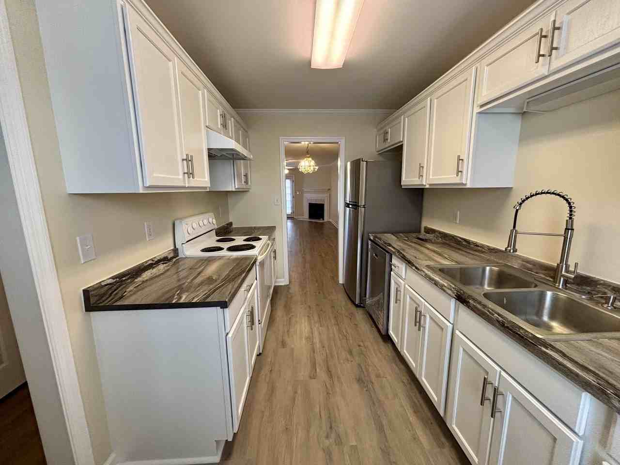 2132 Oak Ridge Rd - Photo 4 of 14