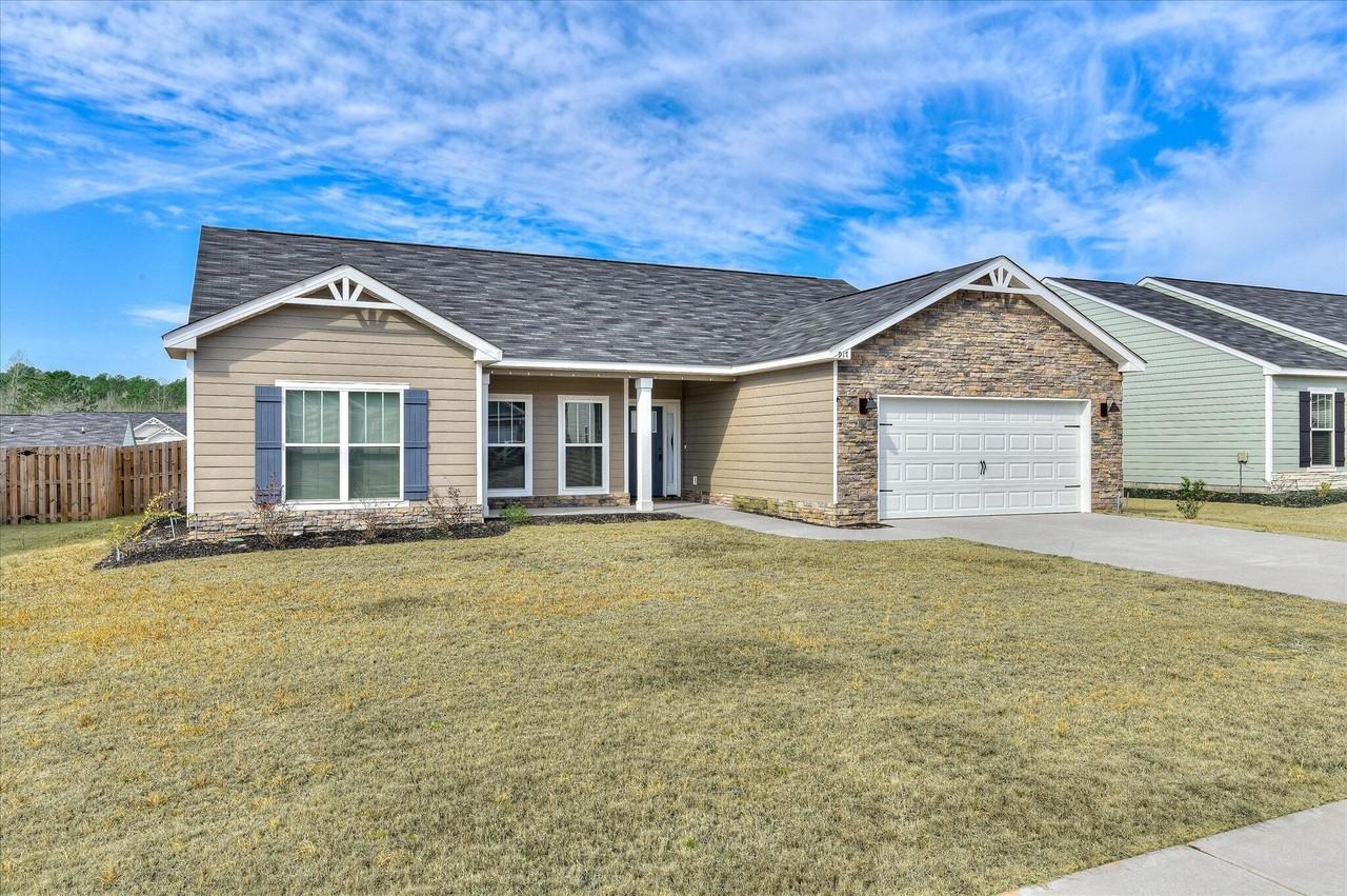 917 Sweetgrass Cir - Photo 2 of 35