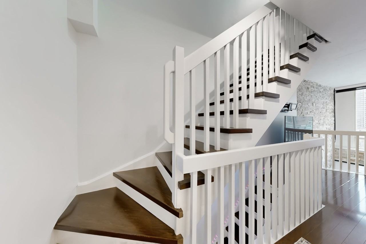 1029 King Street West #829 - Photo 7 of 11