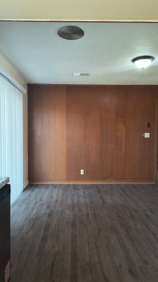 3003 S Taft St #1 - Photo 2 of 10