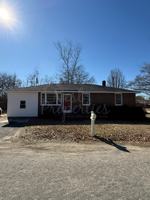 featured image of 921 Woodland Dr #1