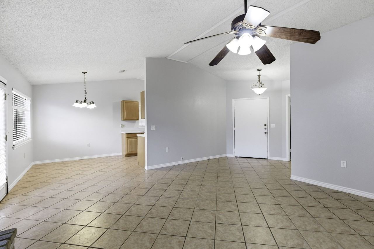 9439 Charter Pt #1 - Photo 7 of 16