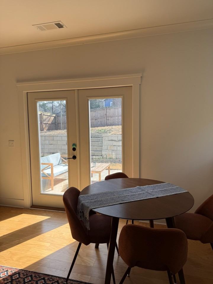 Ladd St Sw - Photo 5 of 31