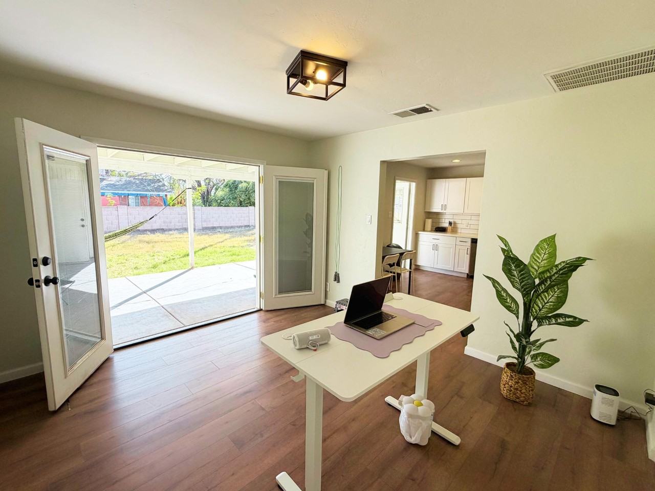 E Don Carlos Ave - Photo 2 of 11