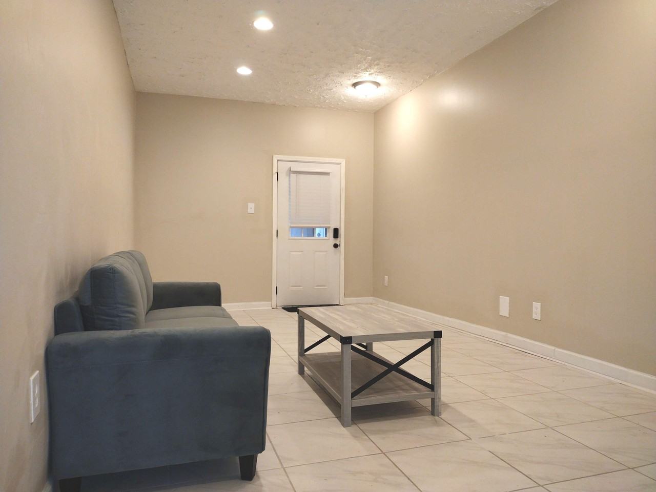 Granada Pl - Photo 7 of 18