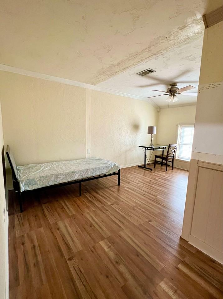 W Cedar St - Photo 5 of 6