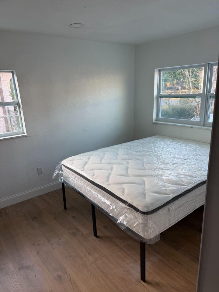 W Nassau St - Photo 6 of 10