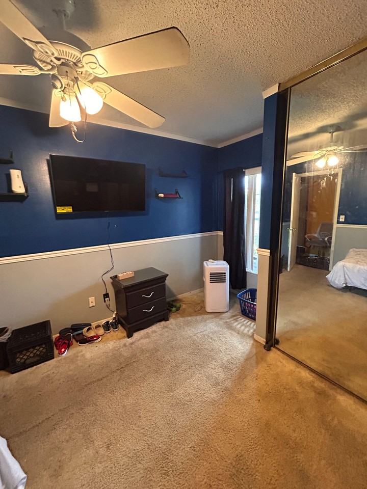 El Centro Ct - Photo 6 of 7