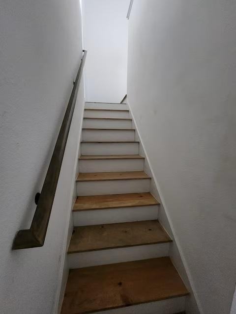 Ina St - Photo 2 of 19