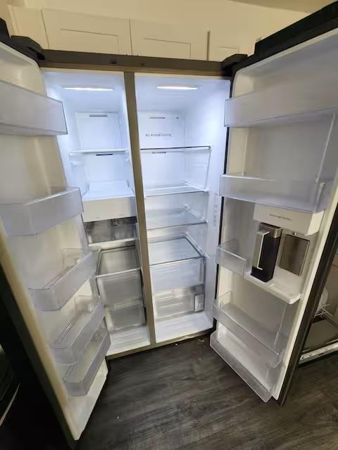 Ina St - Photo 7 of 19