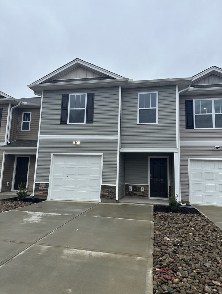 1220 N Norwhich Ln #1 - Photo 2 of 26