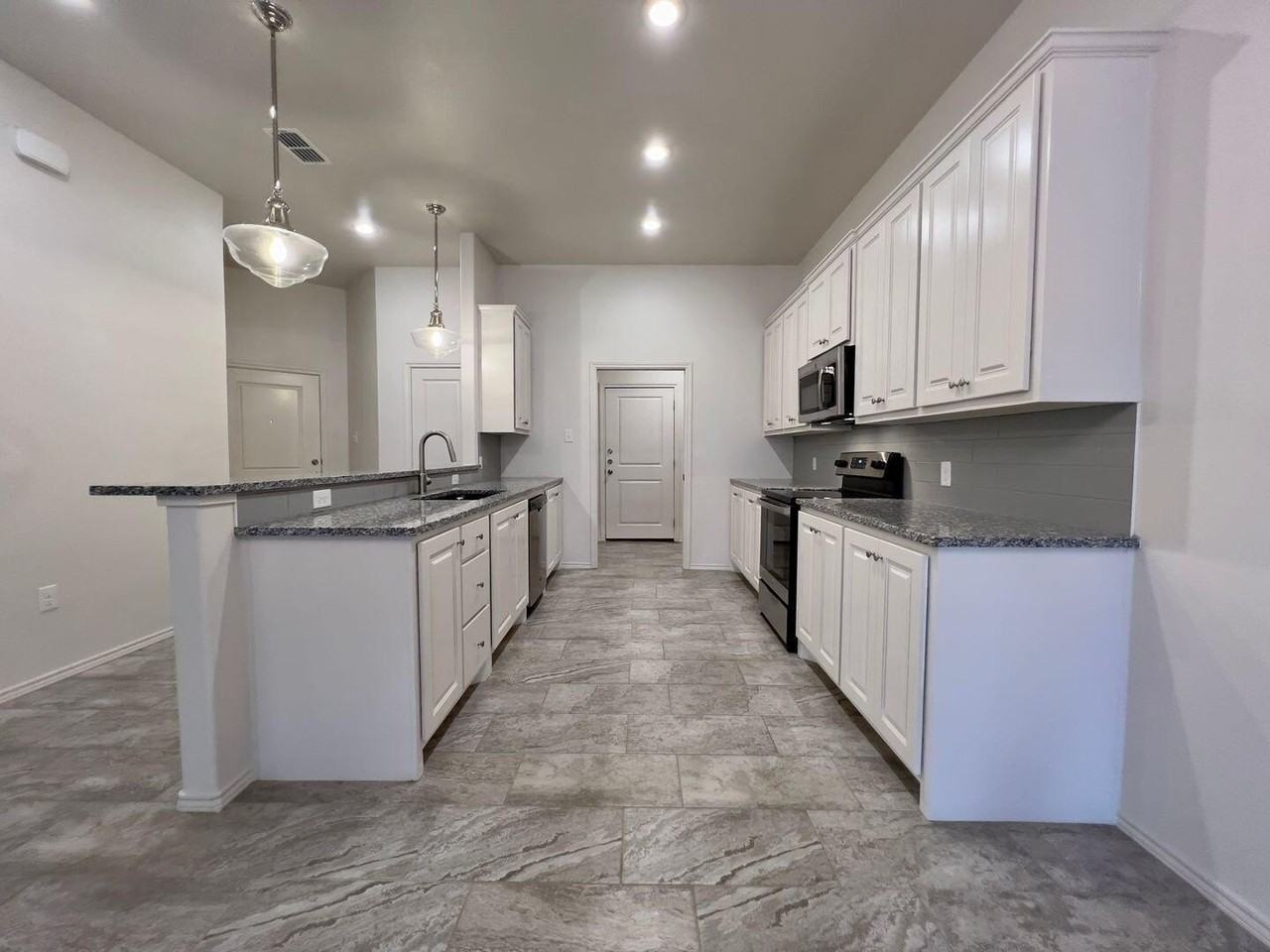 5508 Lehigh St - Photo 3 of 18