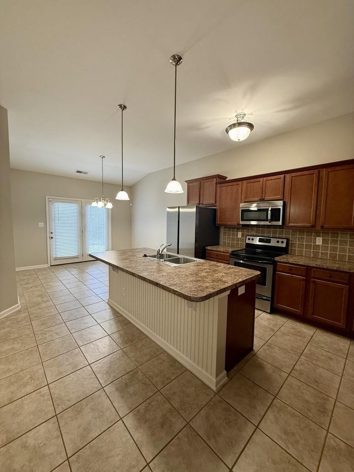 4033 Bacopa Pl - Photo 6 of 19