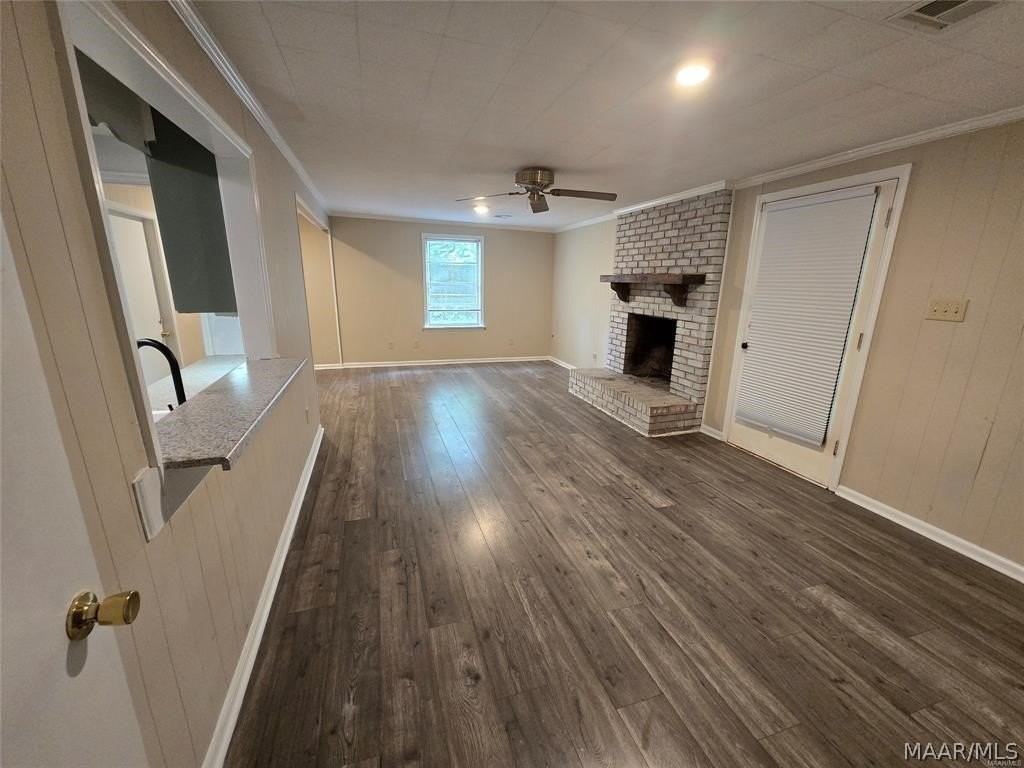 3744 Honeysuckle Rd - Photo 5 of 19