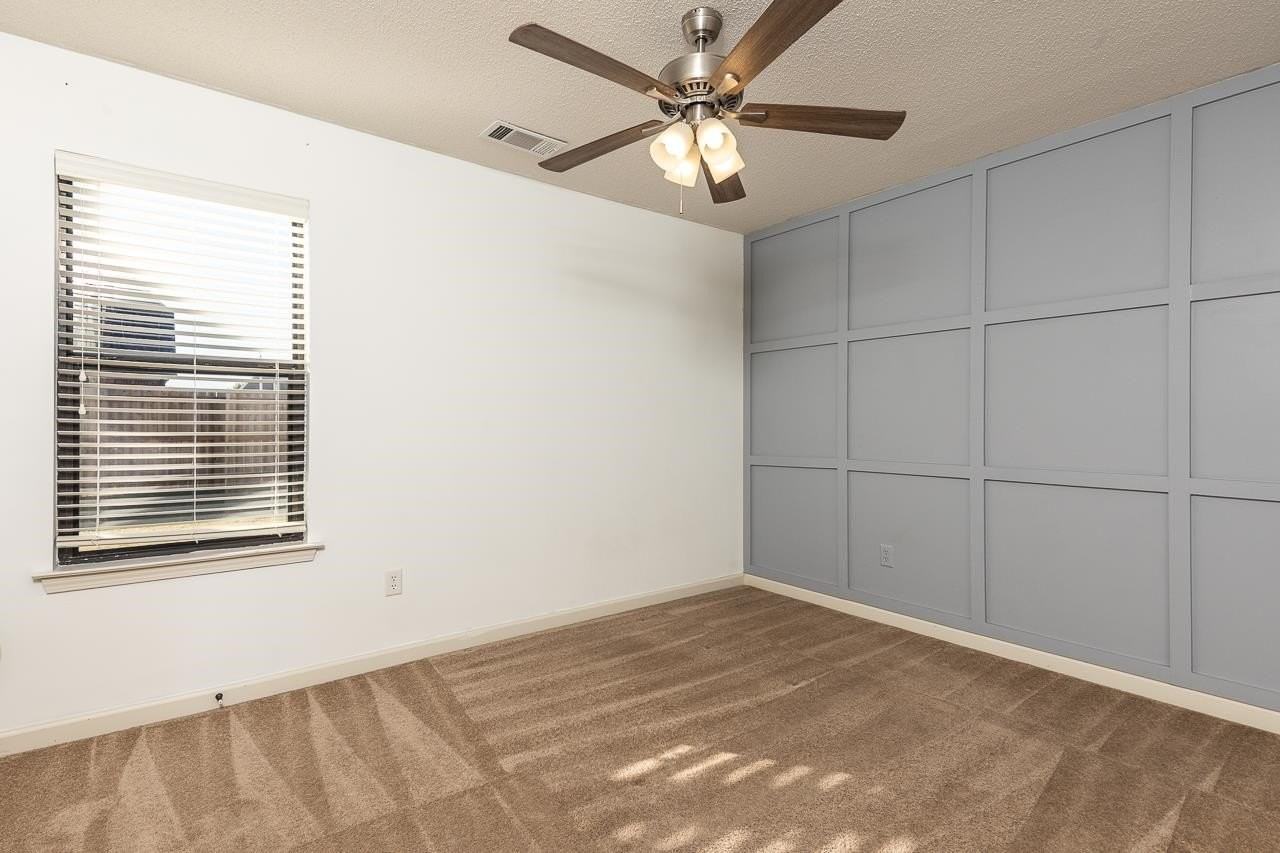 12387 Bevan Dr - Photo 2 of 19