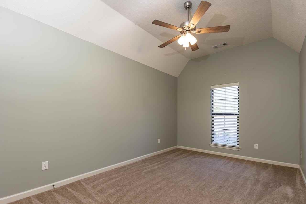 12387 Bevan Dr - Photo 3 of 19