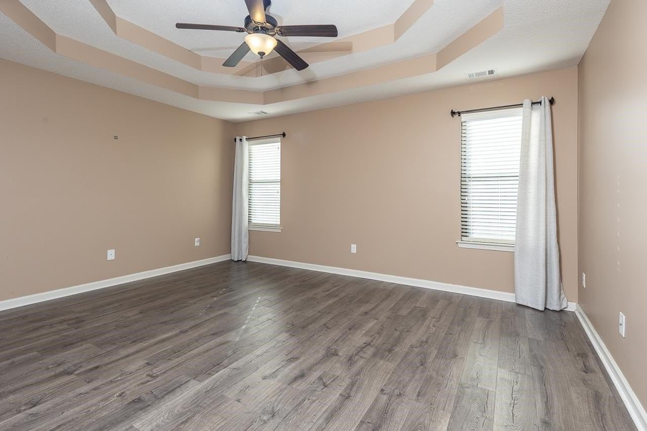 12387 Bevan Dr - Photo 6 of 19