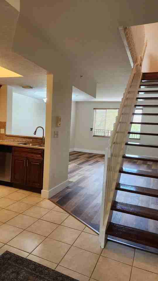 785 Sw 148th Ave #1406 - Photo 4 of 23