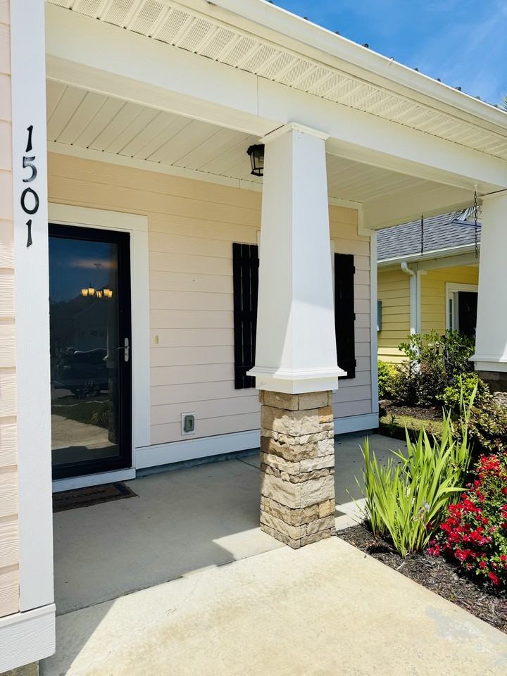 1501 Ferney Dr #1 - Photo 5 of 35