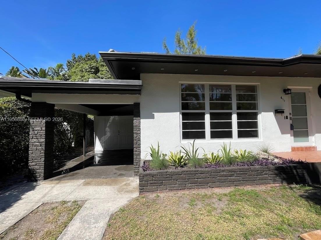 811 Ne 70th St #0 - Photo 4 of 41