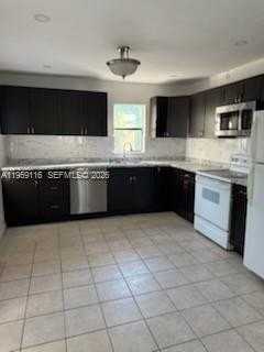 1704 Sw 43rd Ave - Photo 2 of 6