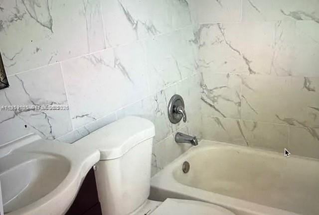 1704 Sw 43rd Ave - Photo 6 of 6