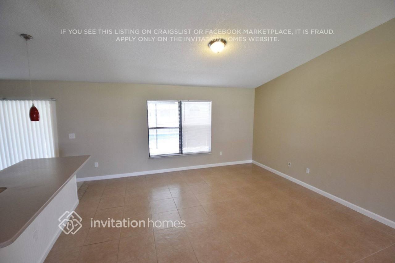 1410 Sw 3rd Ave - Photo 3 of 12