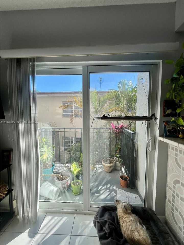 1960 Marseille Dr #204 - Photo 4 of 8