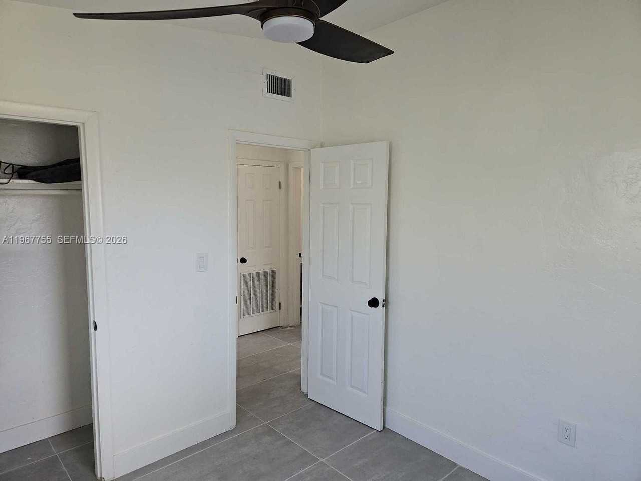 3001 Sw 23rd Ter #A - Photo 6 of 9