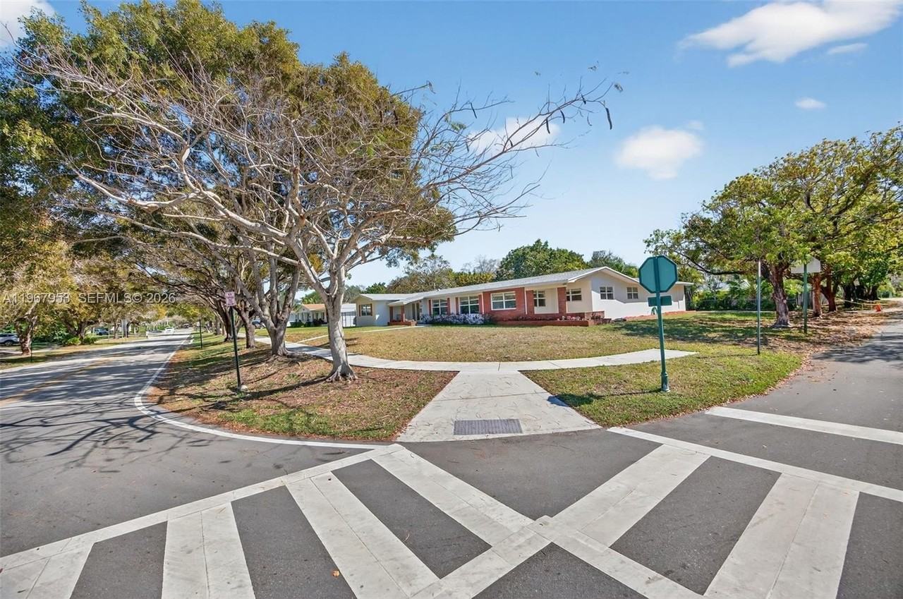 7280 Sw 128th St - Photo 4 of 50