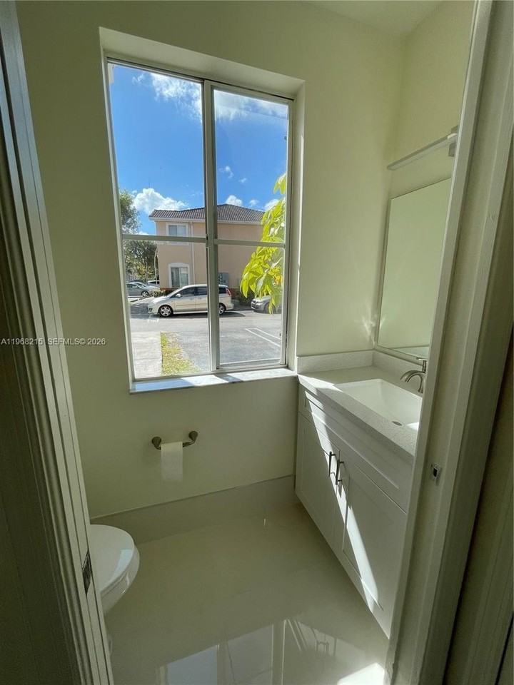 7317 Nw 174th Ter #102 - Photo 6 of 27