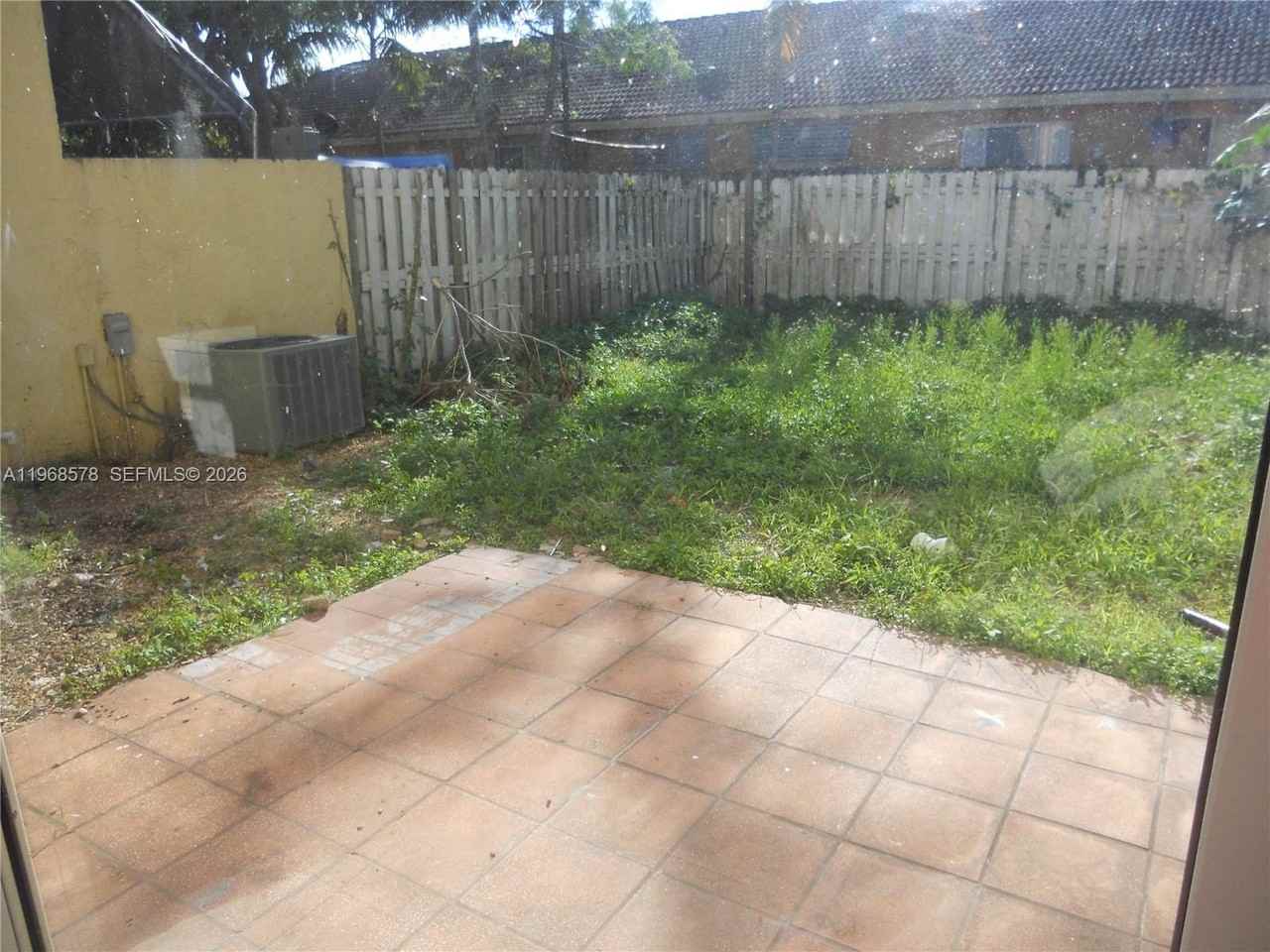 22 Sw 14th Ter - Photo 2 of 16