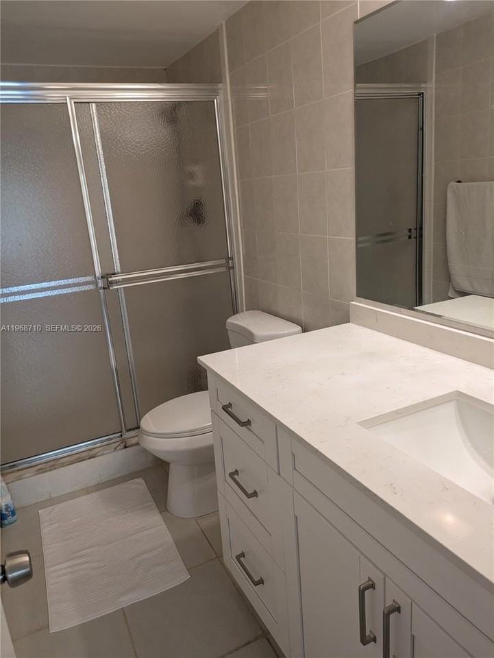 9621 Sw 77th Ave #202B - Photo 4 of 30