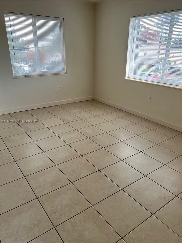 890 Nw 22nd Ct #890 - Photo 3 of 8