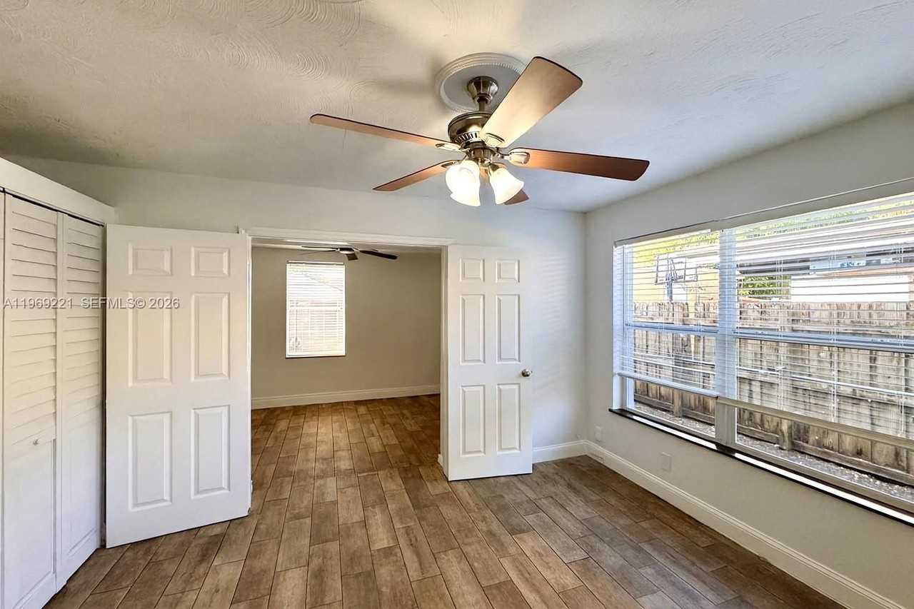 6780 Meade St - Photo 4 of 16