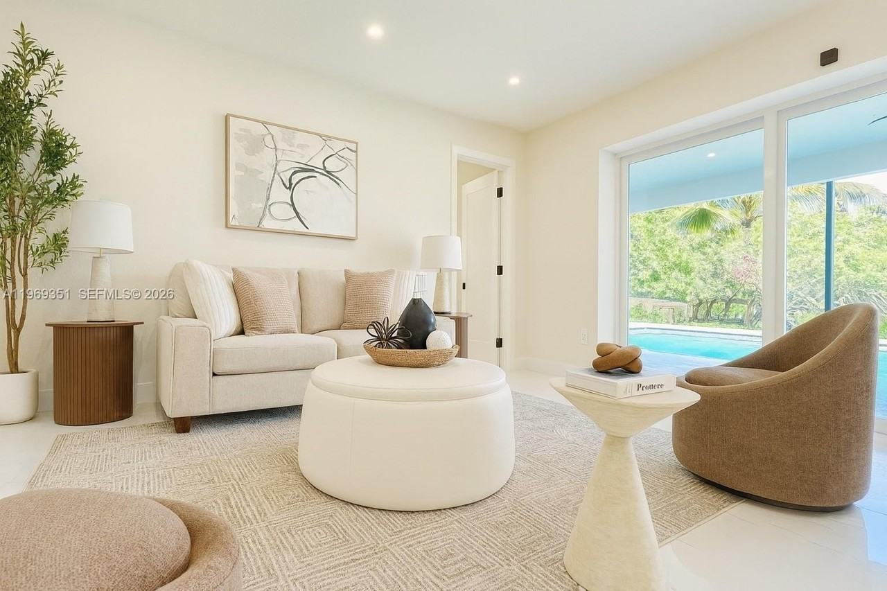 3801 Ne 16th Ter - Photo 5 of 42