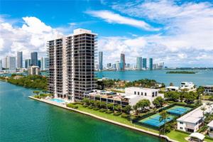 featured image of 1000 Venetian Way #301