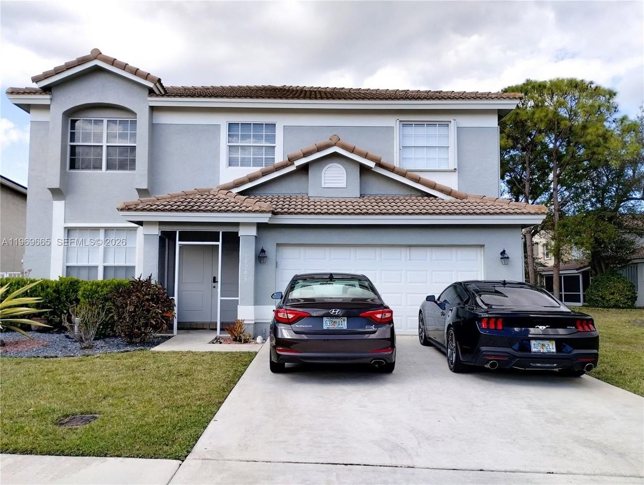 18243 Blue Lake Way - Photo 2 of 26