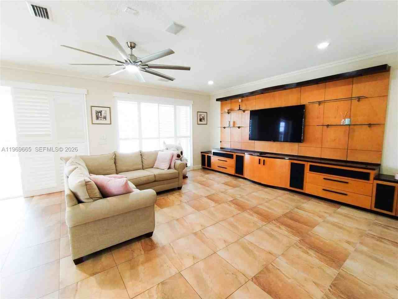 18243 Blue Lake Way - Photo 7 of 26