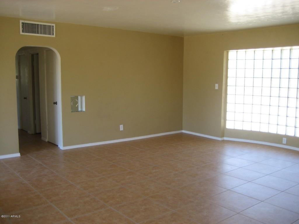 1330 E Monte Vista Rd - Photo 2 of 19