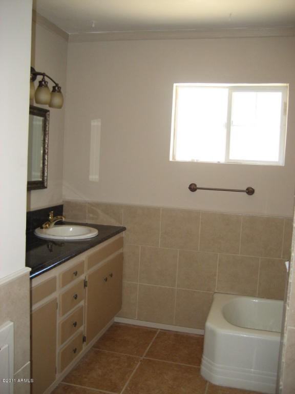 1330 E Monte Vista Rd - Photo 3 of 19