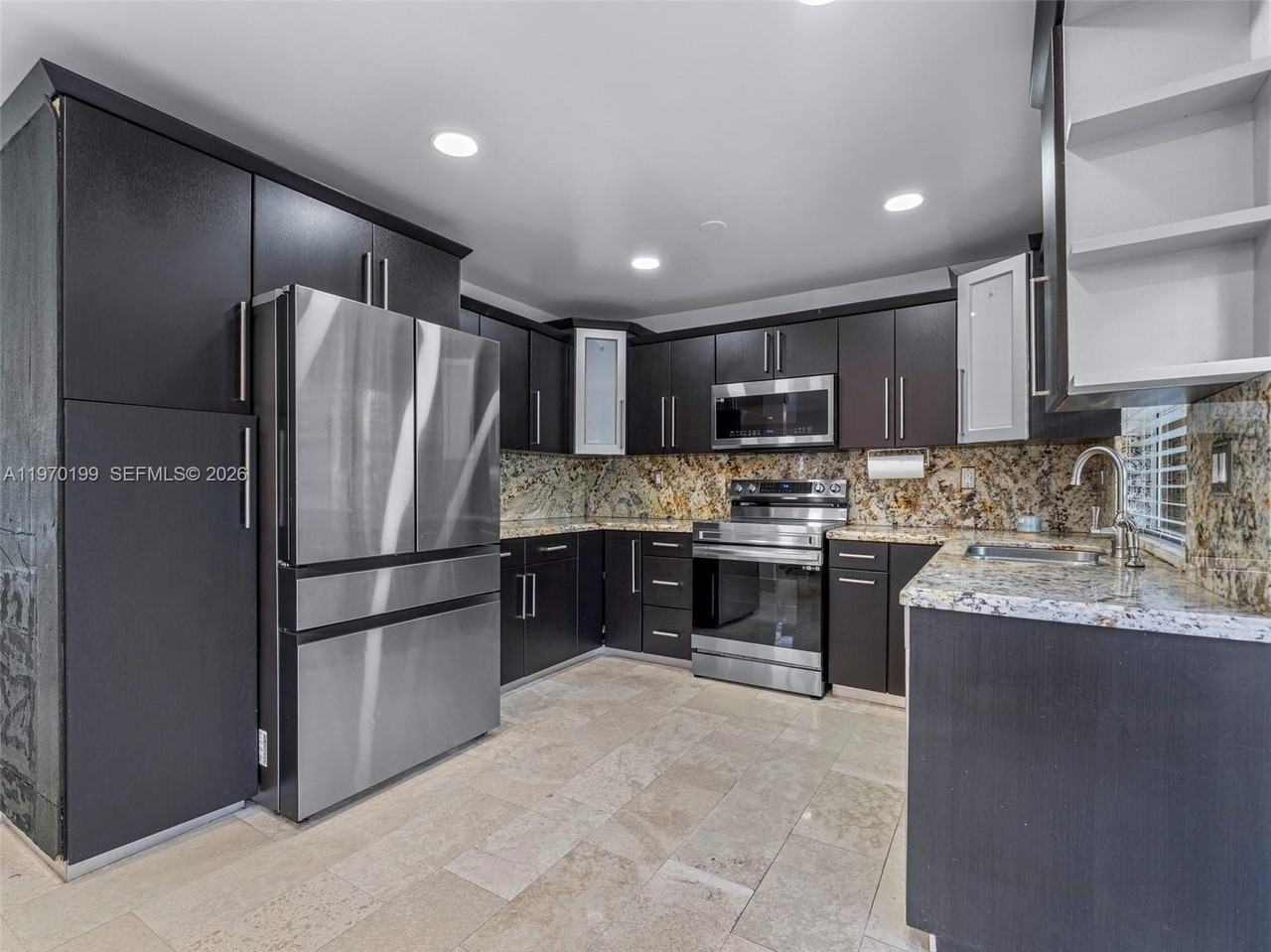 10281 Nw 32nd St - Photo 6 of 50