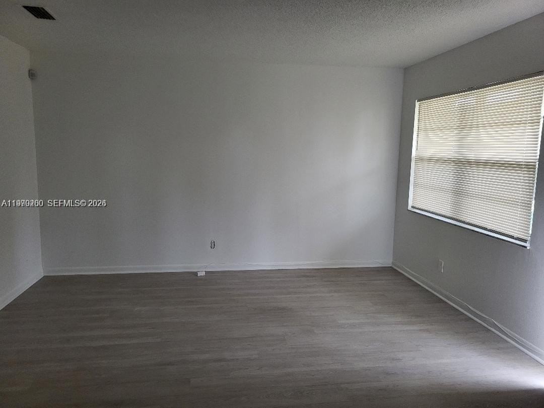 5156 Ne 6th Ave #219 - Photo 3 of 10