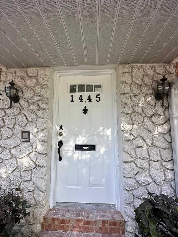 1445 Grant St #A - Photo 3 of 23