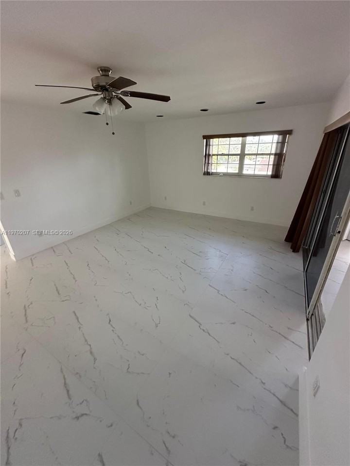 1445 Grant St #A - Photo 7 of 23