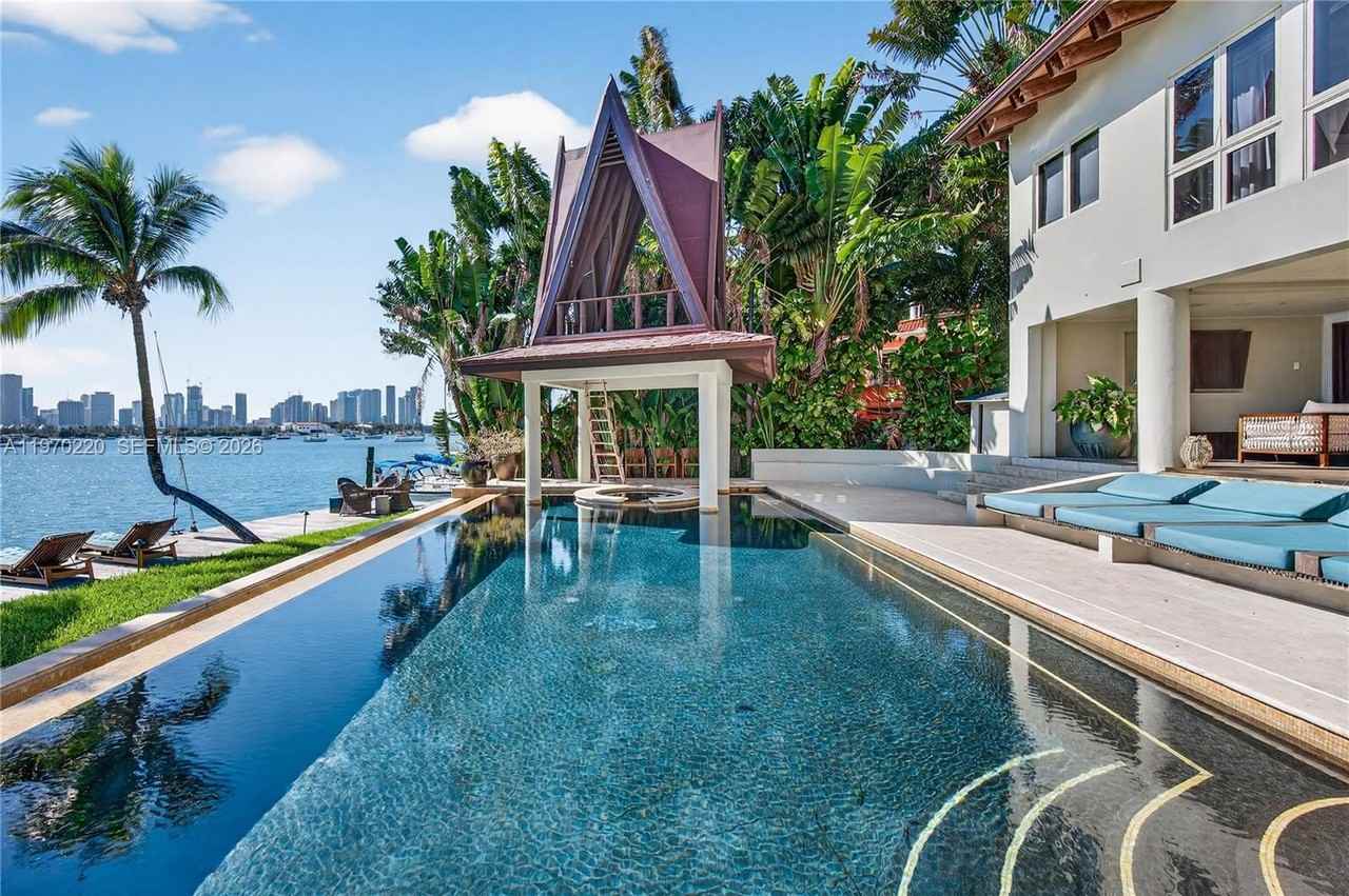 14 W San Marino Dr - Photo 3 of 50